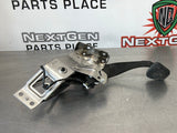 2010 CAMARO SS MANUAL BRAKE PEDAL AND BRACKET OEM 92195945 #245