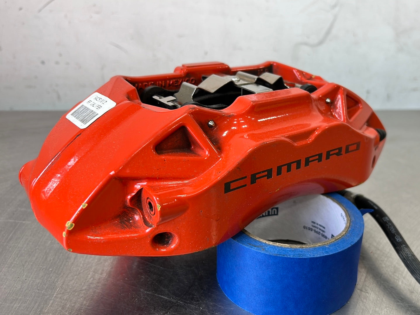 2020 CAMARO LT1 FRONT RIGHT ORANGE BREMBO BRAKE CALIPER 84251012