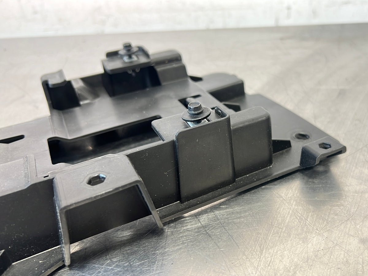 2018 CAMARO SS BOSE AMPLIFIER BRACKET OEM 23401119 #200 – NextGenPartsPlace