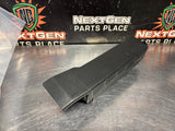 2004 PONTIAC GTO HOOD FUSE BOX COVER LID OEM 92169852 #1691