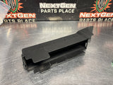 2004 PONTIAC GTO HOOD FUSE BOX COVER LID OEM 92169852 #1691