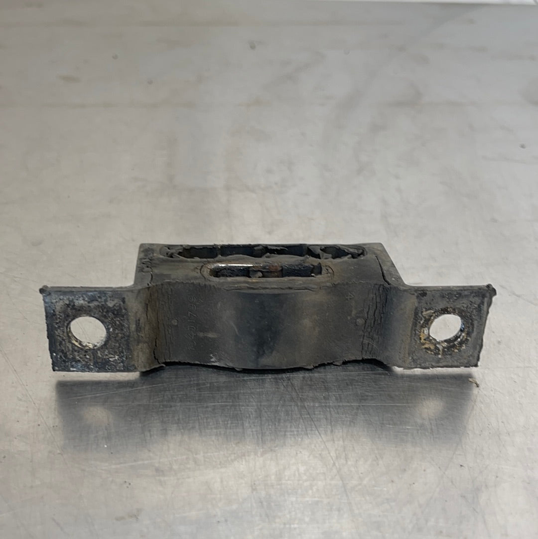 97-04 Corvette C5 Exhaust Muffler Bracket Insulator 10429800 GM Hanger USED - Foto 5