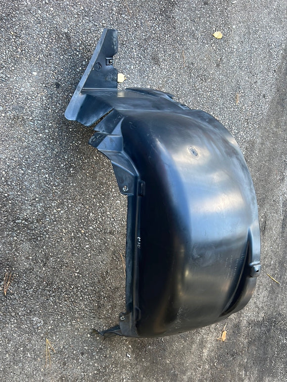 97-04 C5 CORVETTE RR (RIGHT REAR)FENDER LINER/SPLASH SHIELD 10411578 OEM