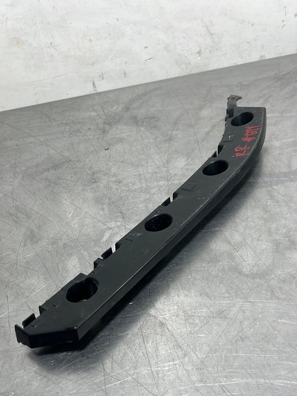 2018 CAMARO SS RH REAR BUMPER RETAINER OEM 84358104